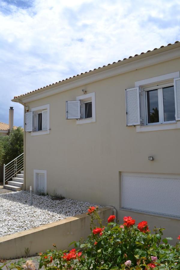 Villa Emma - Kamaria Home With Stunning Sea Views ภายนอก รูปภาพ