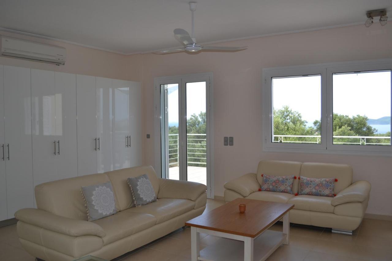 Villa Emma - Kamaria Home With Stunning Sea Views ภายนอก รูปภาพ